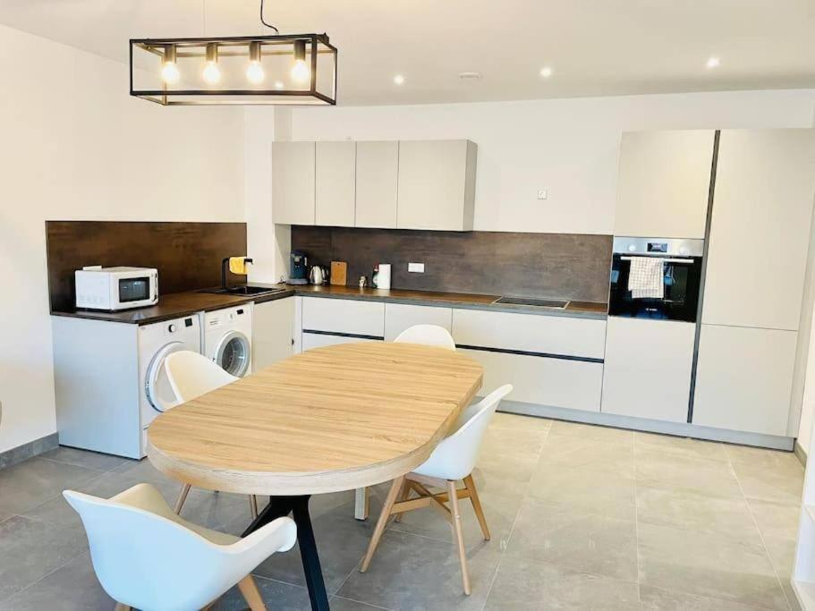 Charming 2 Bedrooms Flat In Center W Free Parking &terrace Luxemburg